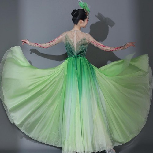 Green fairy flamenco dance dress Opening dance big swing skirt opening dance paso double dance costumes phoenix flower blooming classical elegant chinese folk dance petals dress